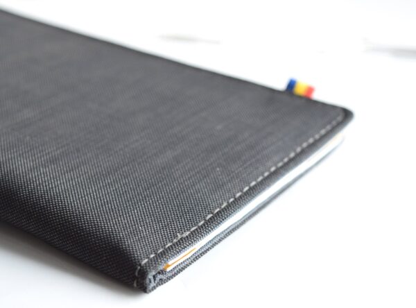 Portofel Vegan Slim Bifold, inalt, din material sintetic upcycled, gri - imagine 3