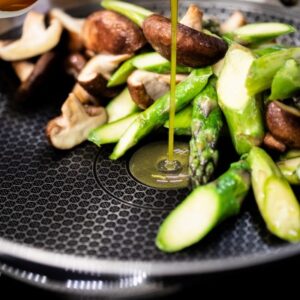 Tigaie de inox ELO Relief, 28 cm, antiaderenta, indestructibila, tehnologie Weilburger C3 honeycomb | Domestika.ro