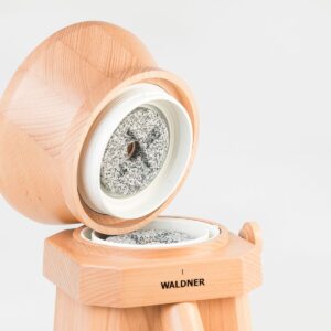 Moara de Bucatarie cu piatra WALDNER Silence, lemn de fag,130 gr/min, 400W | Domestika.ro