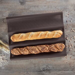 Forma pentru baghete LURCH FlexiForm, 36 x 28,5 cm, 3 cavitati, culoare maro | Domestika.ro